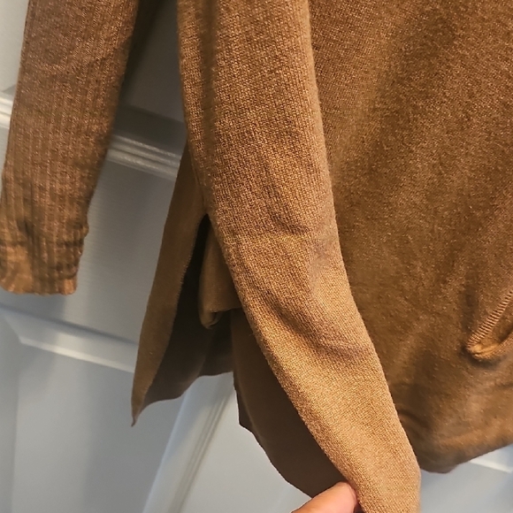 Babaton Tan V-Neck Sweater - Picture 5 of 8